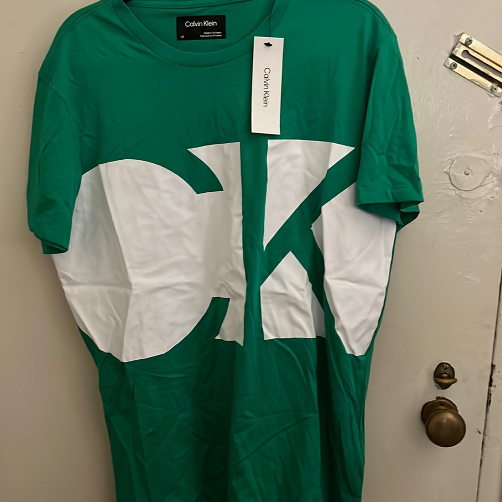 Mens green shirt